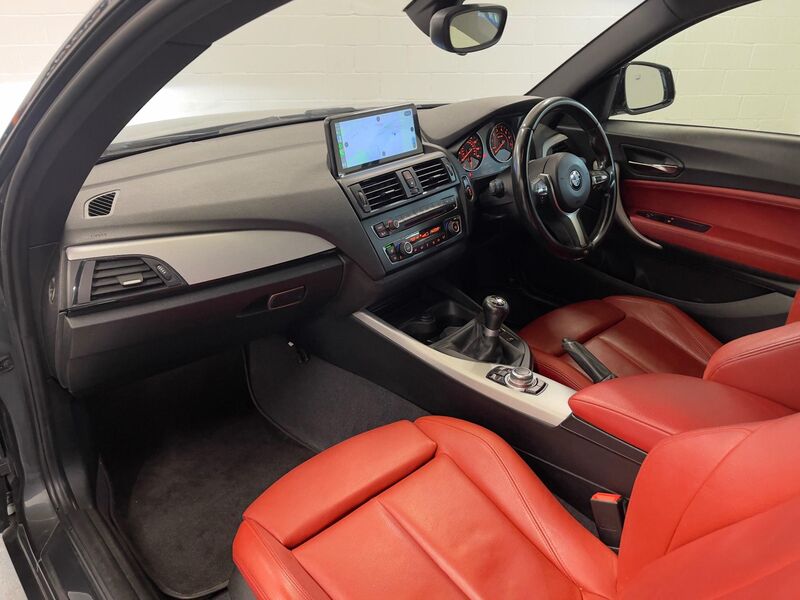 BMW 1 SERIES