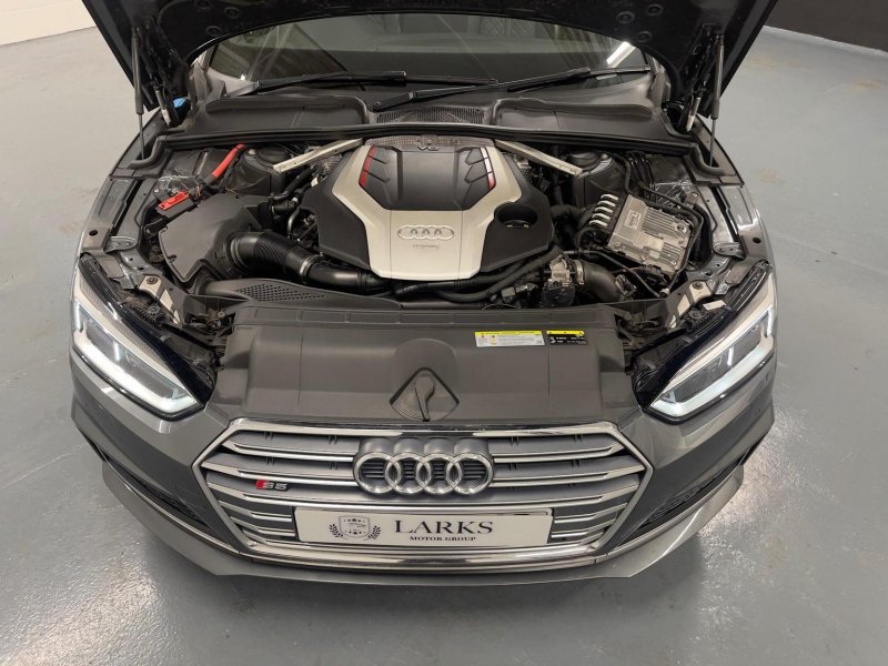AUDI S5