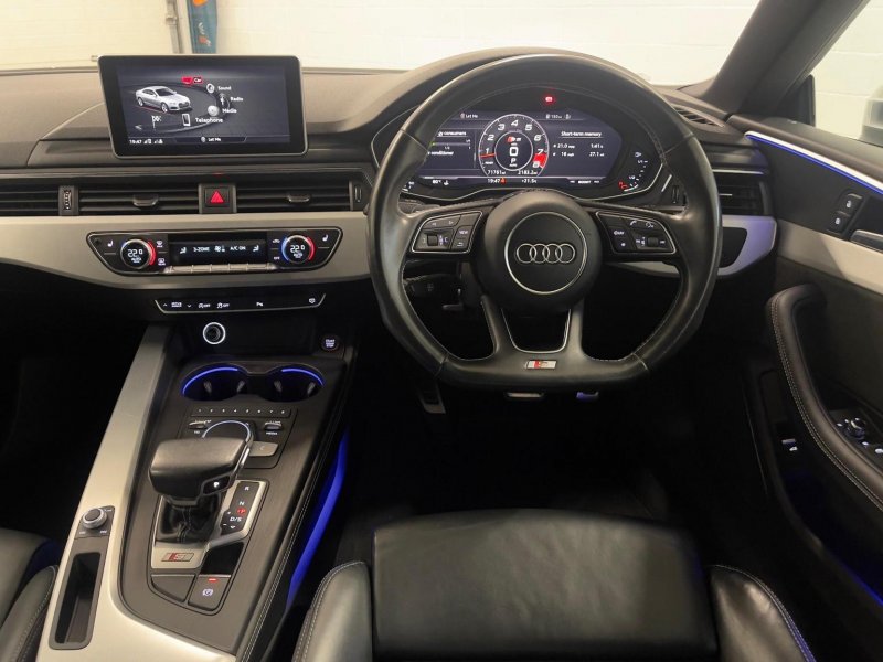 AUDI S5