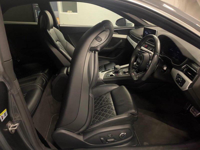 AUDI S5