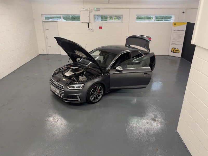 AUDI S5