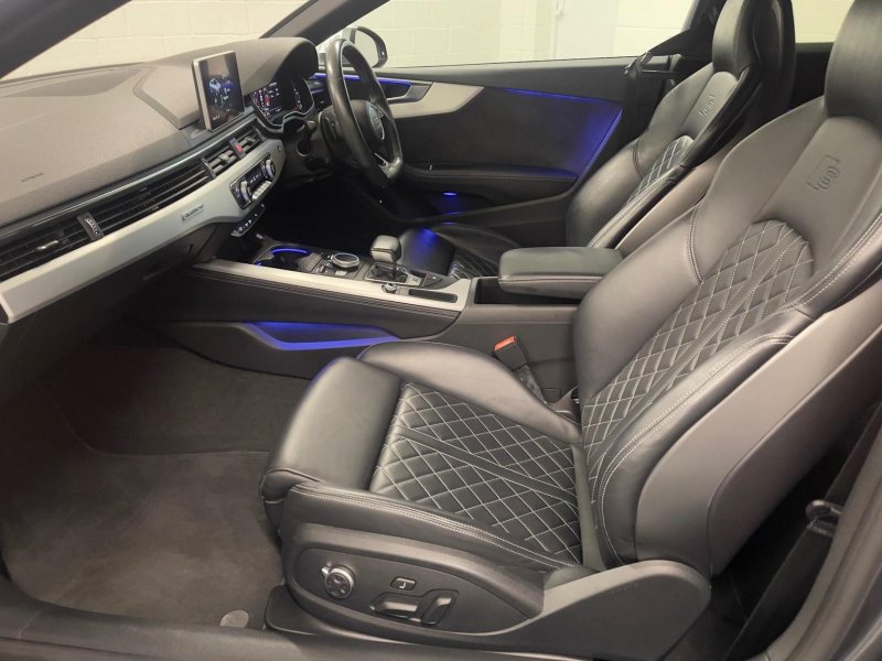 AUDI S5