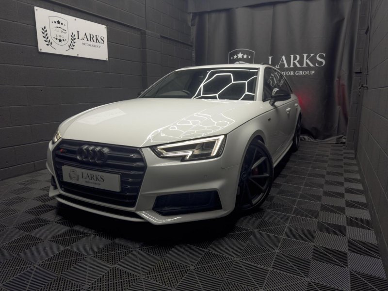 AUDI S4