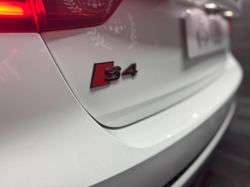 AUDI S4