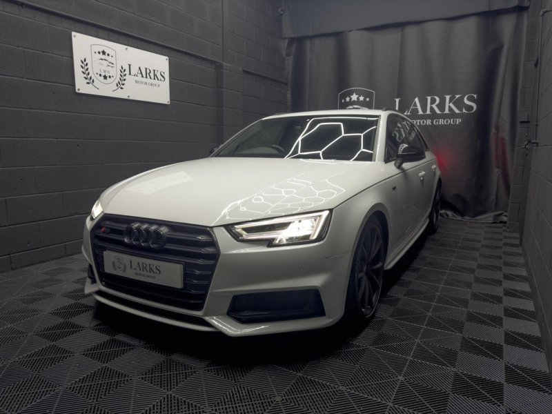 AUDI S4