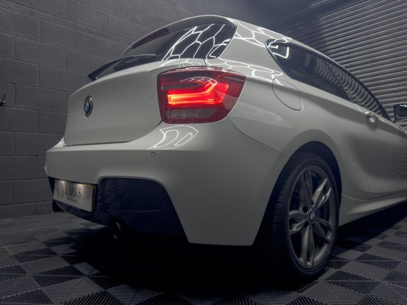 BMW 1 SERIES