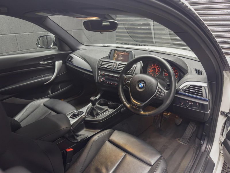 BMW 1 SERIES
