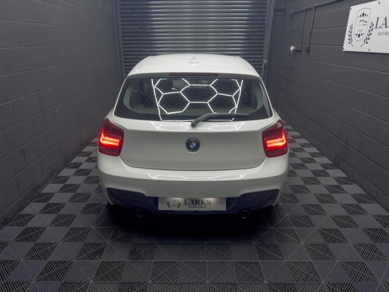 BMW 1 SERIES
