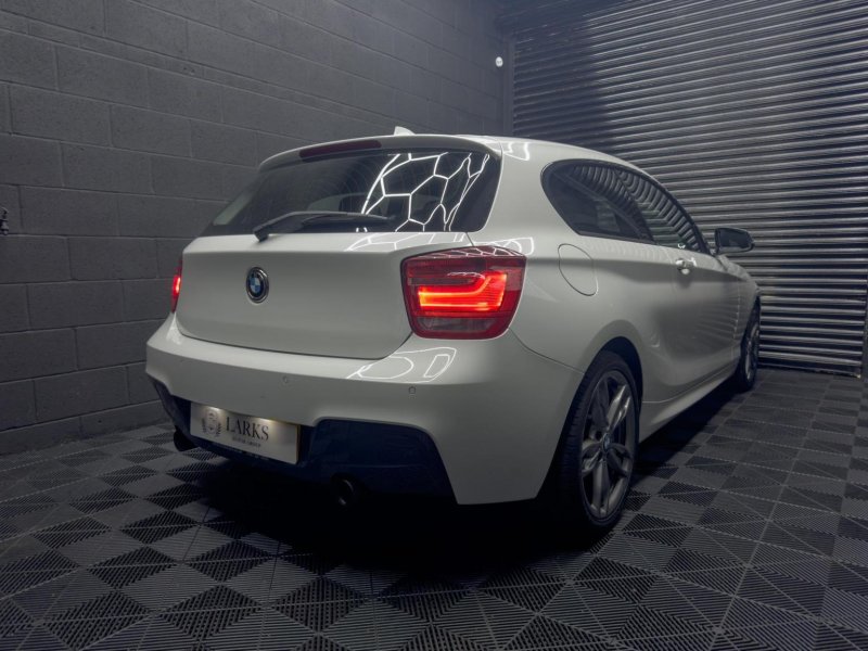 BMW 1 SERIES